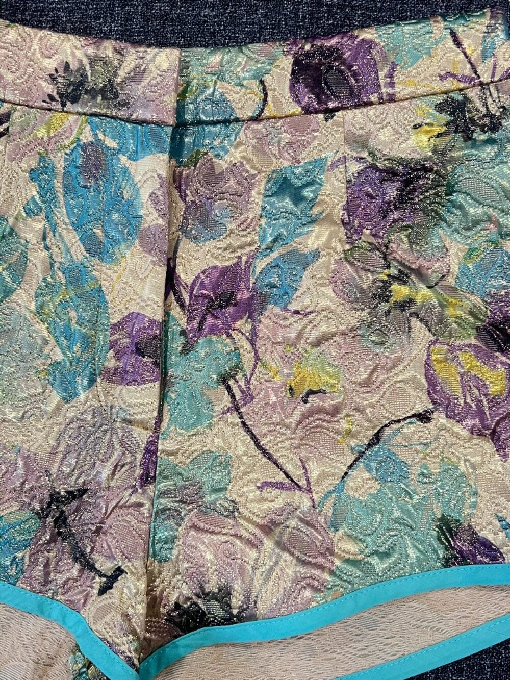 ASOS Women's Brocade Patterned Gold shorts hot pants floral US size 4 NWT Size 4